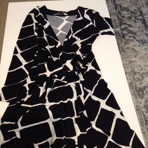Banana Republic Wrap Dress Black and White